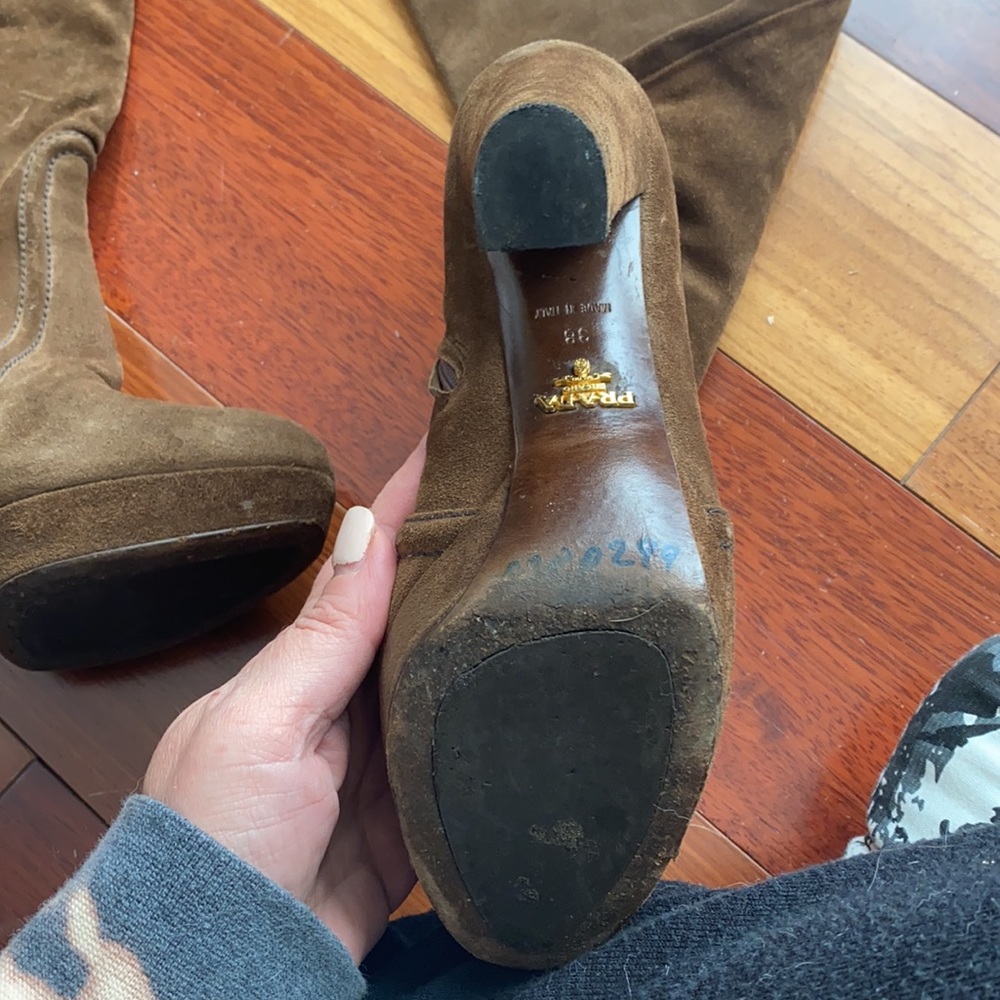 Knee high brown suede boots - Picture 2 of 9